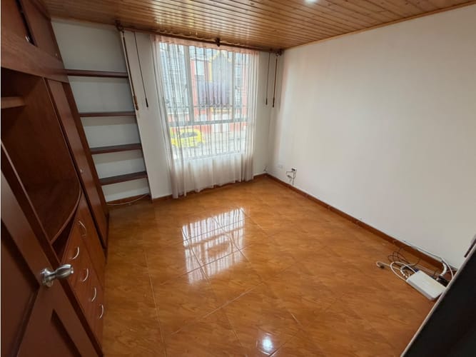 Casa de 4 alcobas en venta en Engativá, Bogotá, 85 m² · foto 6 de 15