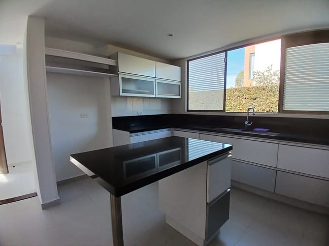 Casa de 3 alcobas en arriendo en Parcelas, Cota, 207 m² · foto 10 de 22