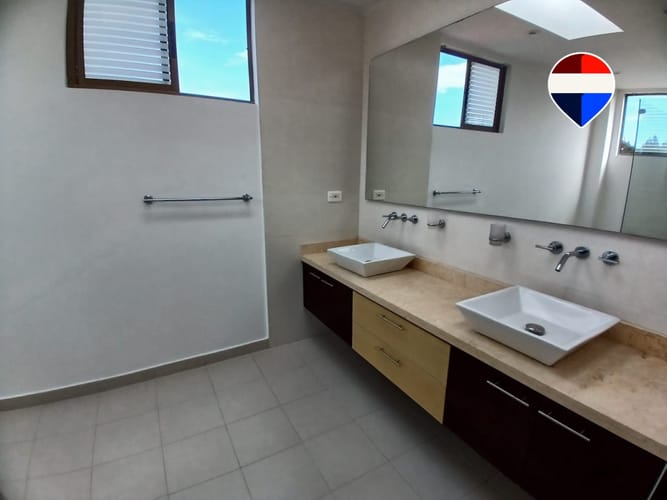Casa de 3 alcobas en arriendo en Parcelas, Cota, 207 m² · foto 16 de 22