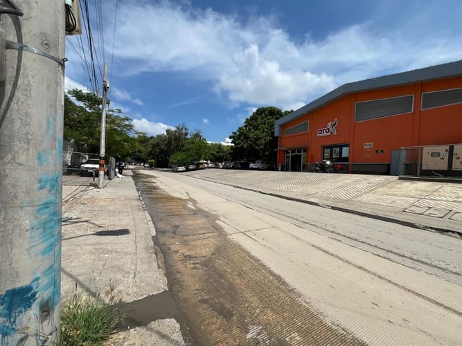 Bodega en venta en Alto Bosque, Cartagena, 400 m² · foto 2 de 24
