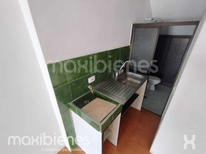 Local en arriendo en Cordoba, Medellín, 20 m² · foto 4 de 8