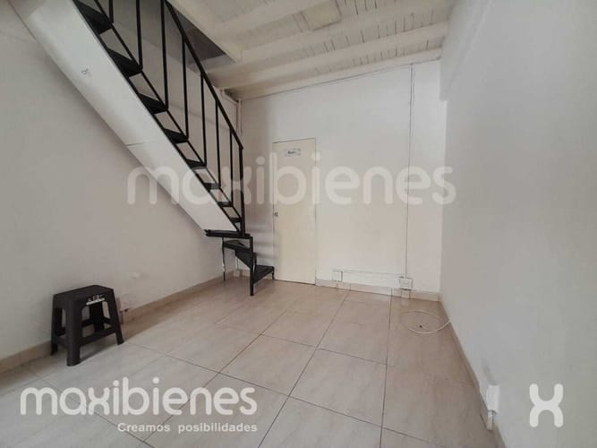 Local en arriendo en San Diego, Medellín, 22 m² · foto 2 de 5
