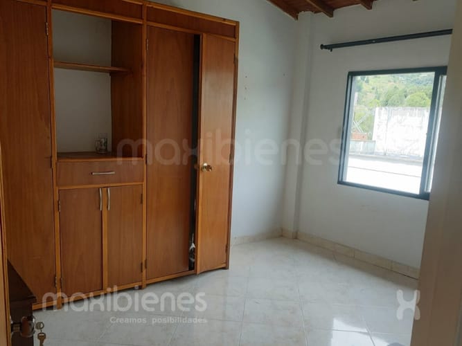 Casa de 4 alcobas en venta en Guarne, 80 m² · foto 5 de 12
