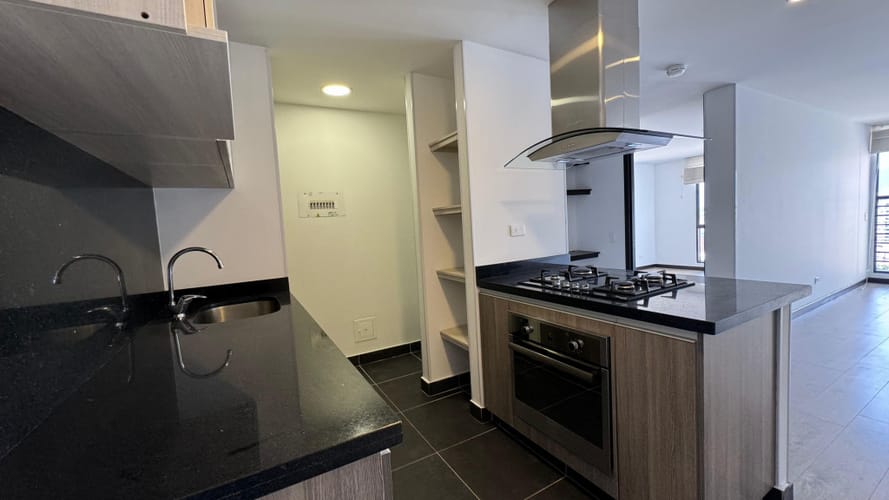 Apartamento de 1 alcoba en arriendo en Cedritos, Bogotá, 68 m² · foto 8 de 24