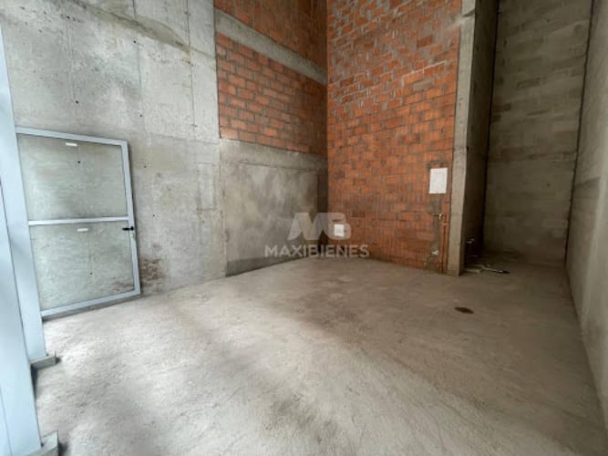 Local en arriendo en Los Alcazares, Sabaneta, 32 m² · foto 2 de 4