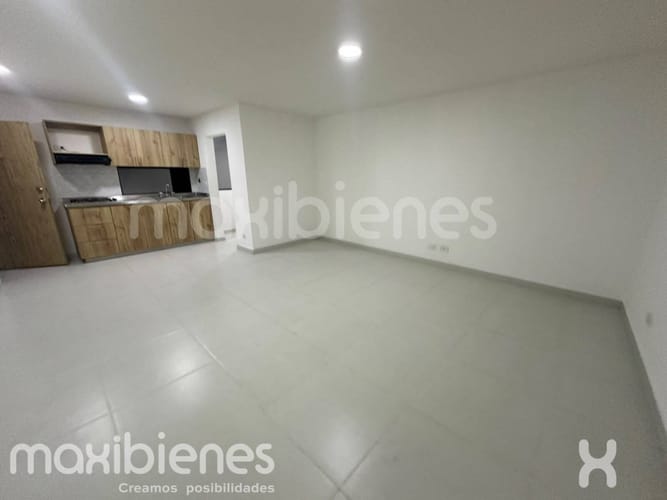 Apartamento de 2 alcobas en arriendo en Loma Del Indio, Medellín, 50 m² · foto 2 de 12