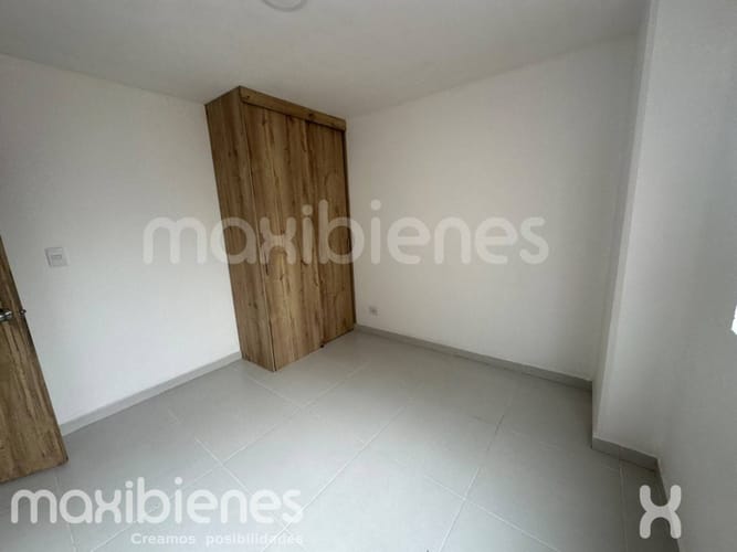 Apartamento de 2 alcobas en arriendo en Loma Del Indio, Medellín, 50 m² · foto 4 de 12