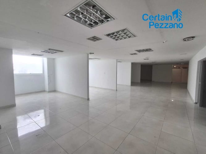 Local en arriendo en Betania, Barranquilla, 883 m² · foto 2 de 24