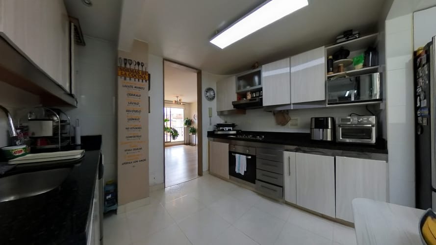 Apartamento de 3 alcobas en venta en La Alameda Centro, Bogotá, 167 m² · foto 8 de 24