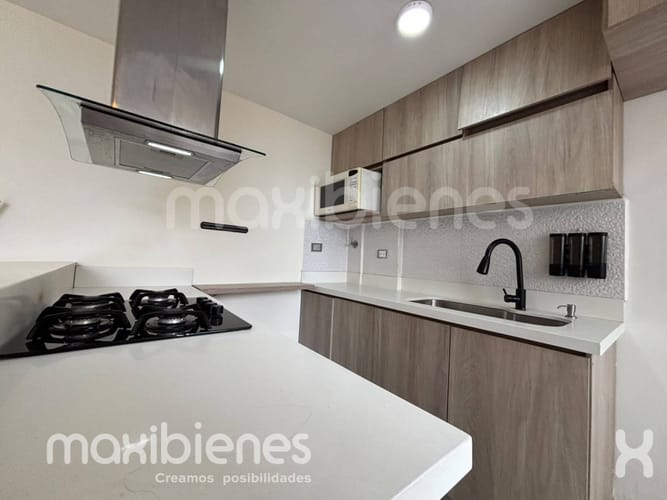 Apartamento de 2 alcobas en arriendo en Cabecera San Antonio De Prado, Medellín, 68 m² · foto 2 de 9
