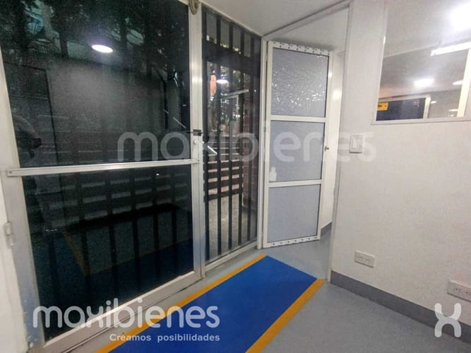 Local en arriendo en Laureles, Medellín, 52 m² · foto 4 de 9