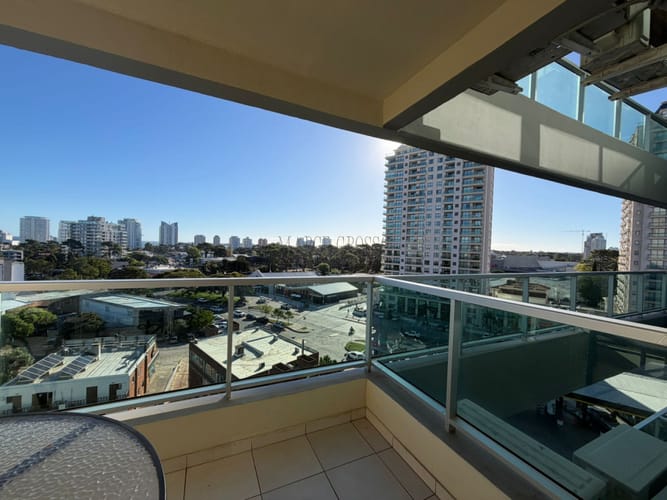 Apartamento en alquiler anual de 1 dormitorio en Torre Gala vista ,  Punta del este · Foto 3