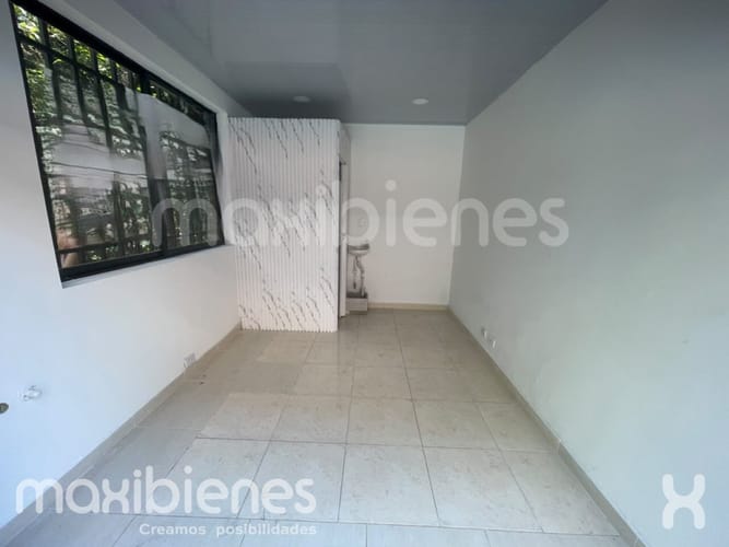 Local en arriendo en Santa Lucia, Medellín, 10 m² · foto 3 de 6