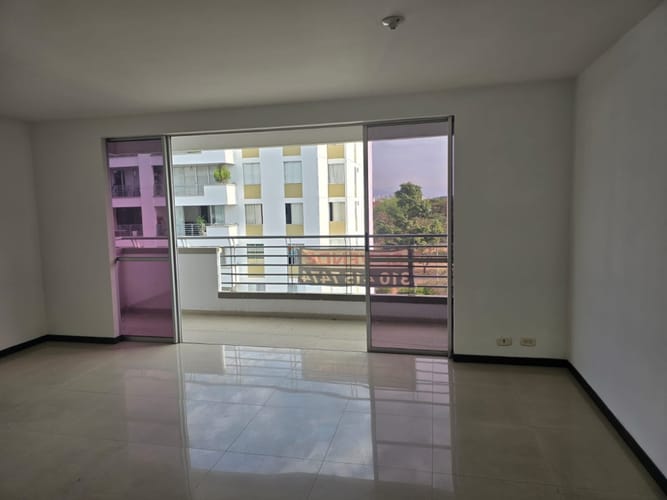 Apartamento de 3 alcobas en venta en El Limonar, Cali, 87 m² · foto 2 de 20