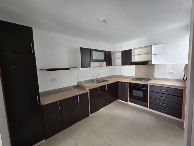 Apartamento de 3 alcobas en venta en El Limonar, Cali, 87 m² · foto 3 de 20