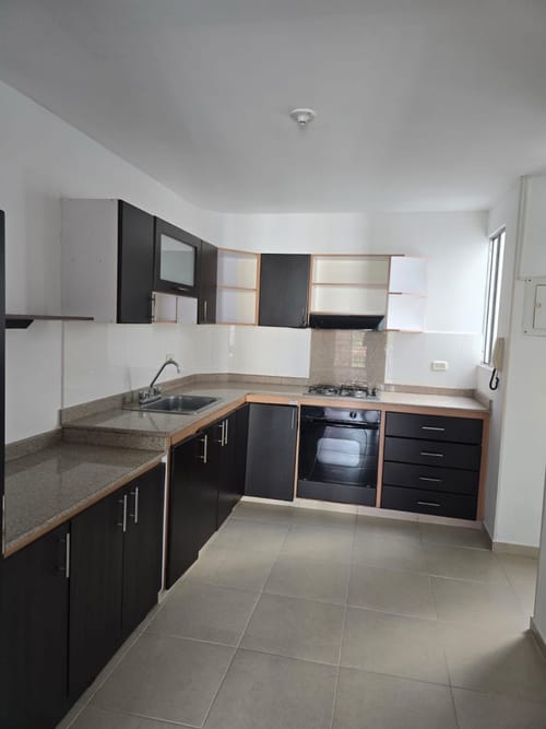 Apartamento de 3 alcobas en venta en El Limonar, Cali, 87 m² · foto 4 de 20
