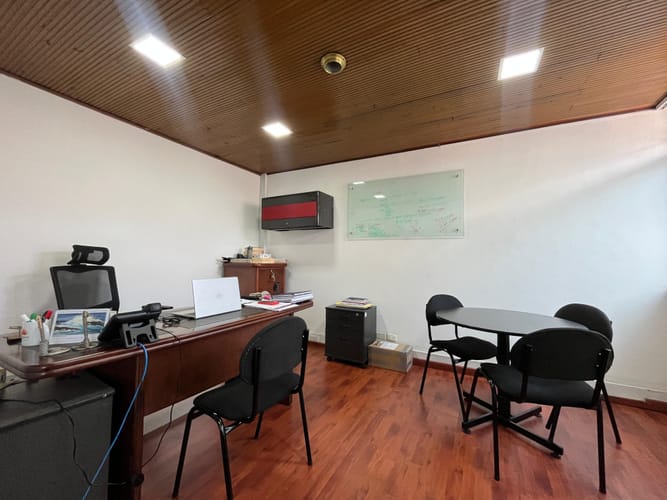 Casa de 12 alcobas en venta en La Soledad, Bogotá, 400 m² · foto 9 de 18