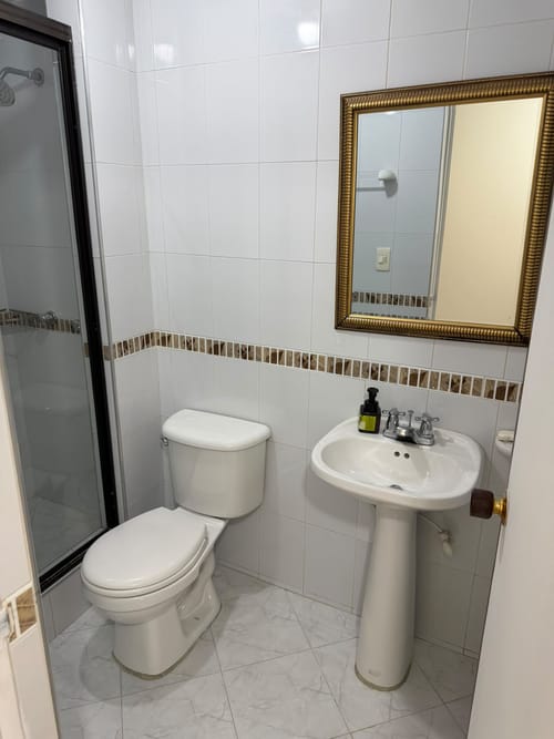 Apartamento de 3 alcobas en venta en Alhambra, Bogotá, 111 m² · foto 23 de 24