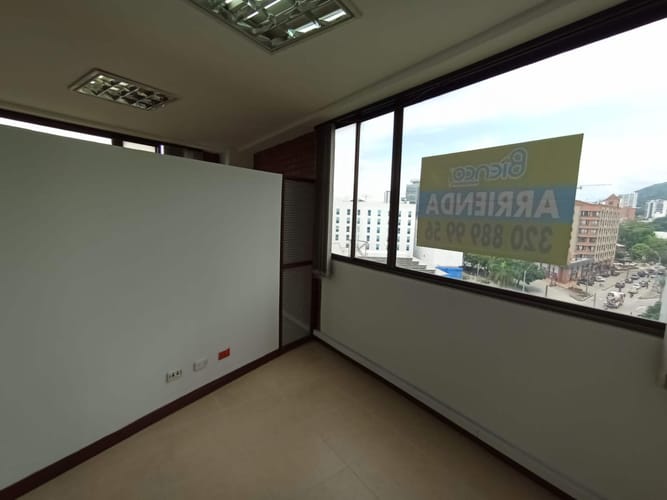 Oficina en arriendo en Chipichape, Cali, 40 m² · foto 12 de 16