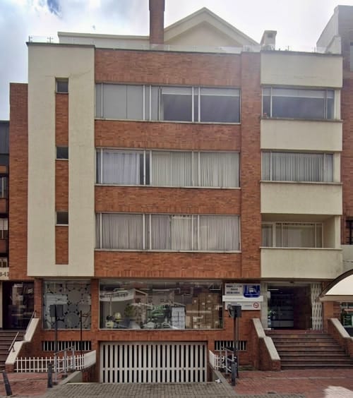 Apartamento de 3 alcobas en venta en Santa Barbara, Bogotá, 178 m² · foto 1 de 17
