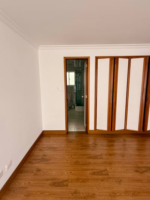 Apartamento de 3 alcobas en venta en Santa Barbara, Bogotá, 178 m² · foto 10 de 17