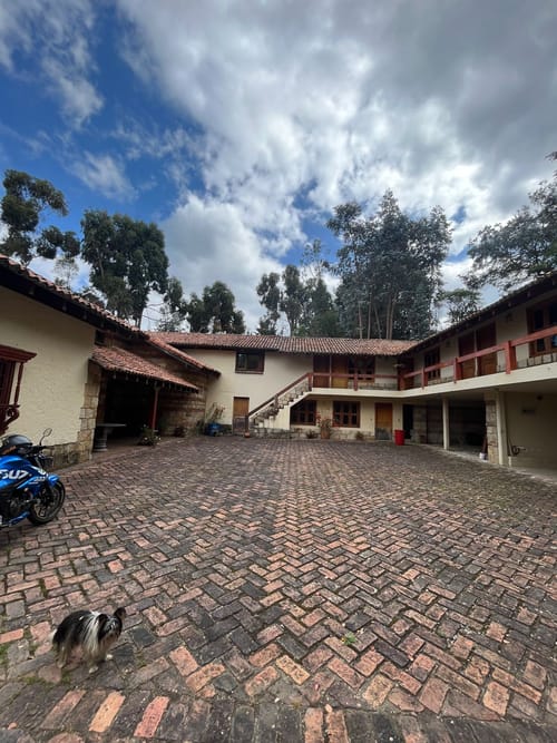 Casa de 10 alcobas en venta en Yerbabuena, Chía, 825 m² · foto 3 de 24