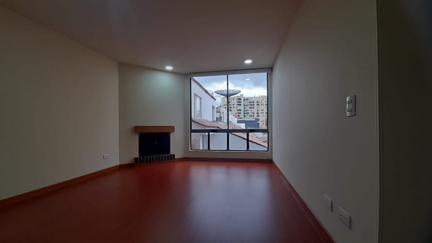 Apartaestudio en venta en Cedritos, Bogotá, 43 m² · foto 2 de 18