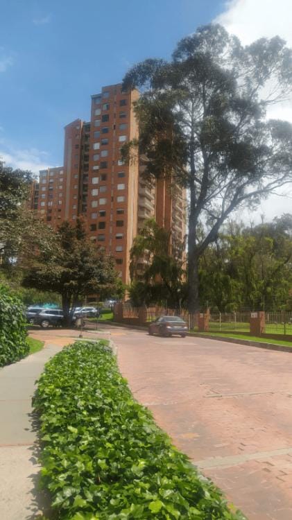 Apartamento de 4 alcobas en venta en Colina Campestre, Bogotá, 200 m² · foto 3 de 24