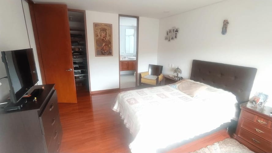 Apartamento de 4 alcobas en venta en Colina Campestre, Bogotá, 200 m² · foto 17 de 24