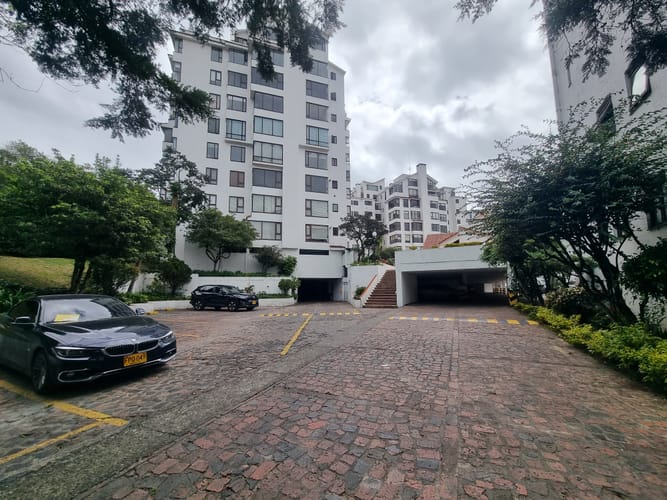 Apartamento de 3 alcobas en venta en Colina Campestre, Bogotá, 141 m² · foto 3 de 23