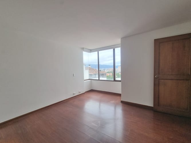 Apartamento de 3 alcobas en venta en Colina Campestre, Bogotá, 141 m² · foto 14 de 23