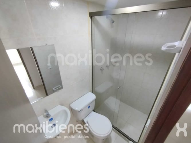 Apartamento de 3 alcobas en arriendo en Pajarito, Medellín, 53 m² · foto 9 de 12