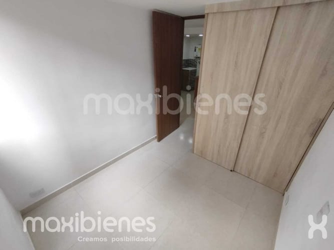 Apartamento de 3 alcobas en arriendo en Pajarito, Medellín, 53 m² · foto 11 de 12