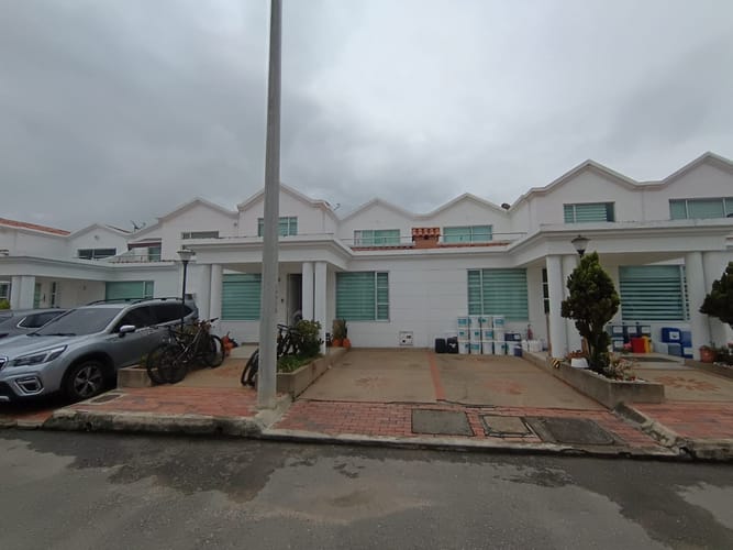 Casa de 4 alcobas en venta en Barandillas, Zipaquirá, 180 m² · foto 3 de 24