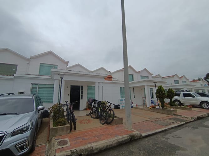 Casa de 4 alcobas en venta en Barandillas, Zipaquirá, 180 m² · foto 4 de 24