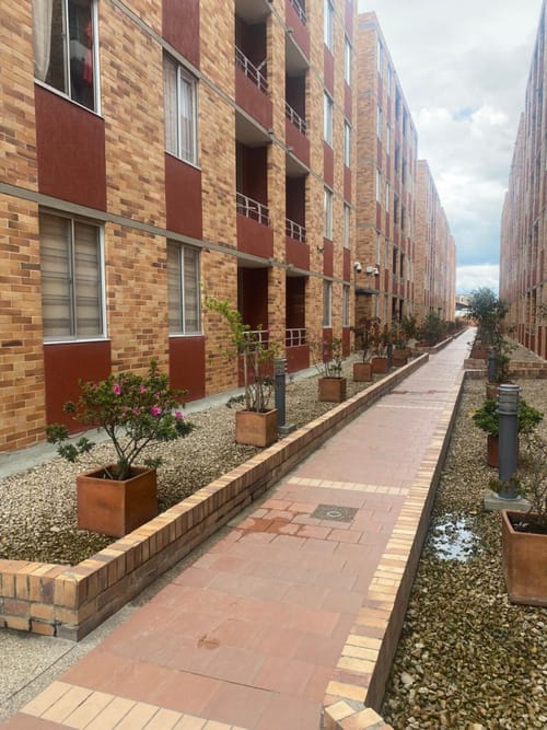 Apartamento de 3 alcobas en arriendo en Conjunto Residencial Avium, Madrid, 45 m² · foto 2 de 18