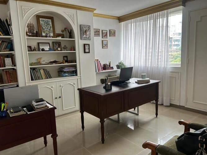 Apartamento de 3 alcobas en venta en Manila, Medellín, 206 m² · foto 8 de 15