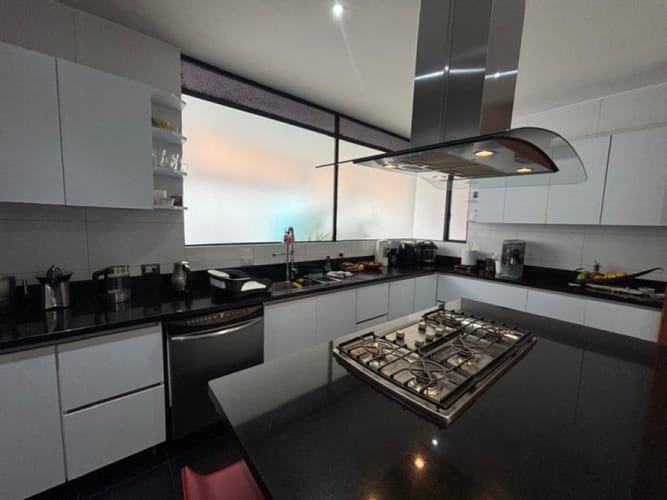 Casa de 4 alcobas en venta en Sotileza, Bogotá, 380 m² · foto 8 de 24