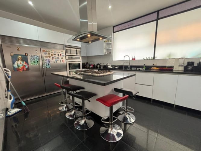 Casa de 4 alcobas en venta en Sotileza, Bogotá, 380 m² · foto 9 de 24