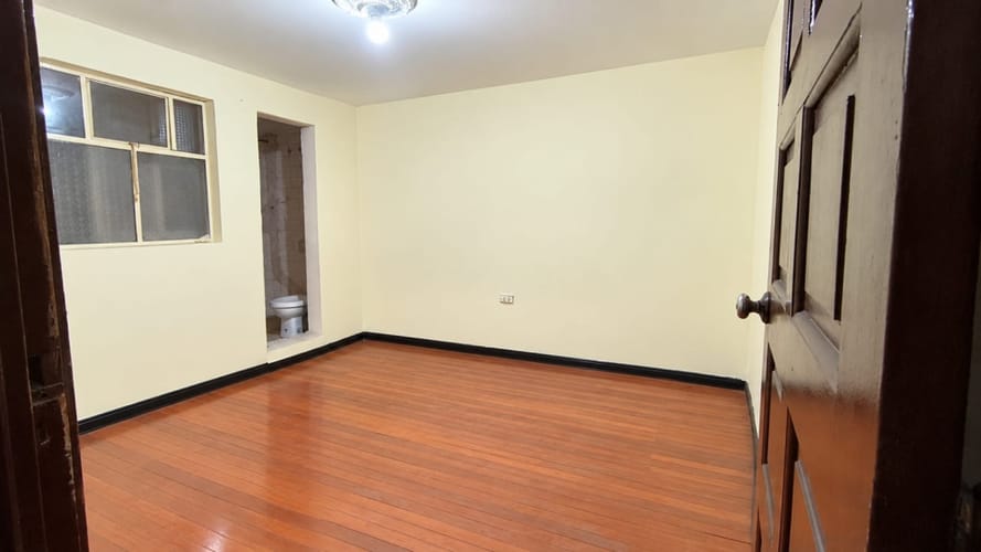 Casa de 2 alcobas en venta en La Estrada, Bogotá, 300 m² · foto 3 de 6
