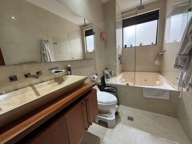 Casa de 4 alcobas en venta en Sotileza, Bogotá, 380 m² · foto 17 de 24