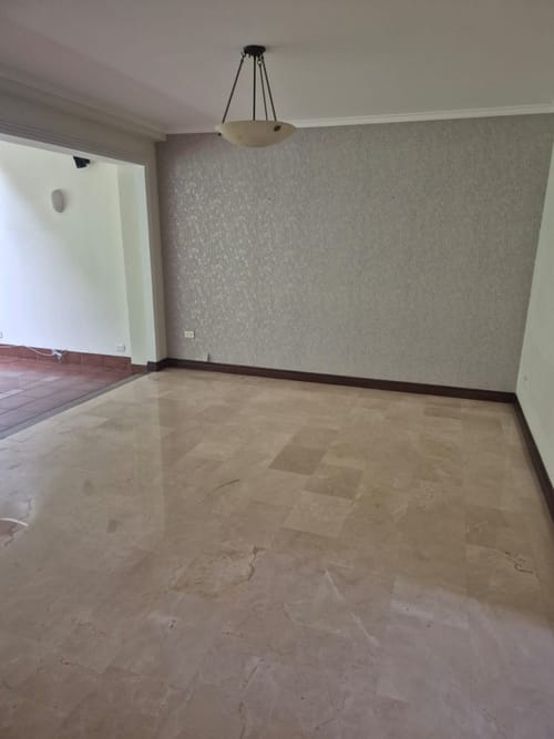 Casa de 3 alcobas en arriendo en Los Balsos, Medellín, 217 m² · foto 7 de 24