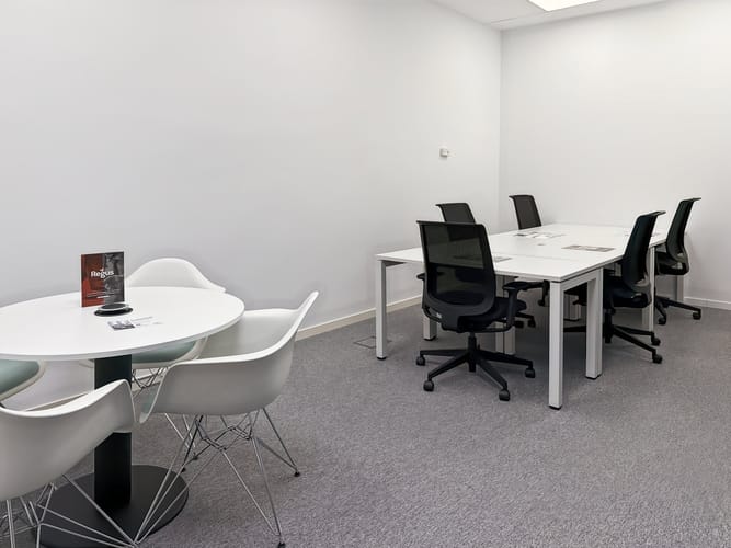 Oficina en arriendo en Lalinde, Medellín, 110 m² · foto 8 de 10