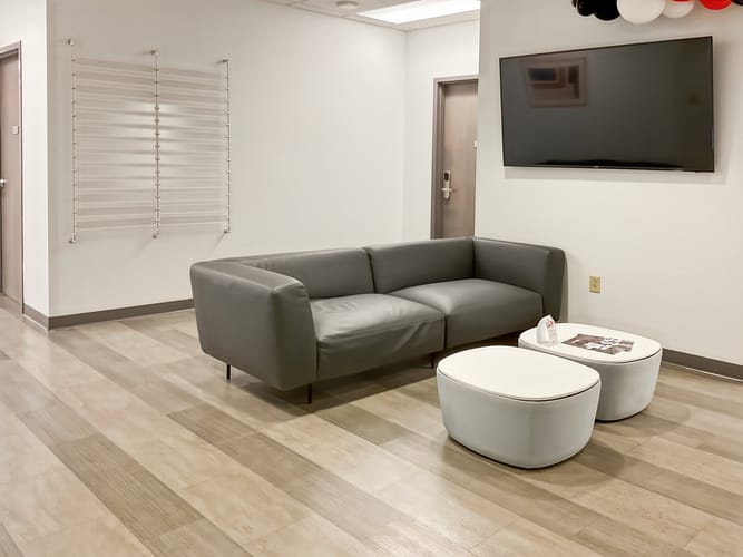 Oficina en arriendo en Patio Bonito, Medellín, 120 m² · foto 5 de 10