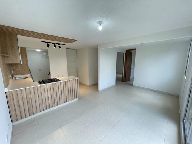 Apartamento de 2 alcobas en venta en Zona Industrial, Yumbo, 50 m² · foto 2 de 20
