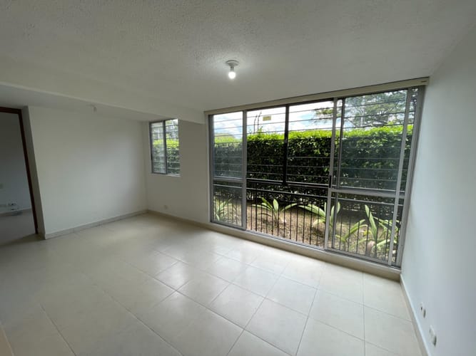 Apartamento de 2 alcobas en venta en Zona Industrial, Yumbo, 50 m² · foto 5 de 20