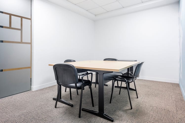 Oficina en arriendo en Patio Bonito, Medellín, 171 m² · foto 6 de 10