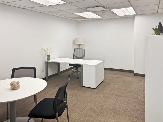 Oficina en arriendo en Mayorca, Sabaneta, 60 m² · foto 2 de 9