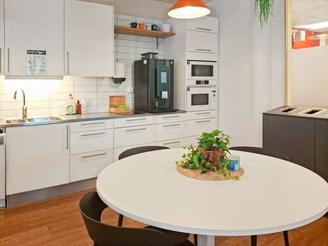 Oficina en arriendo en Mayorca, Sabaneta, 179 m² · foto 6 de 9