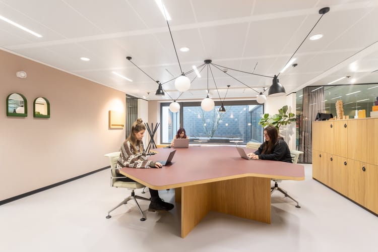 Oficina en arriendo en Colombia, Medellín, 10 m² · foto 9 de 9